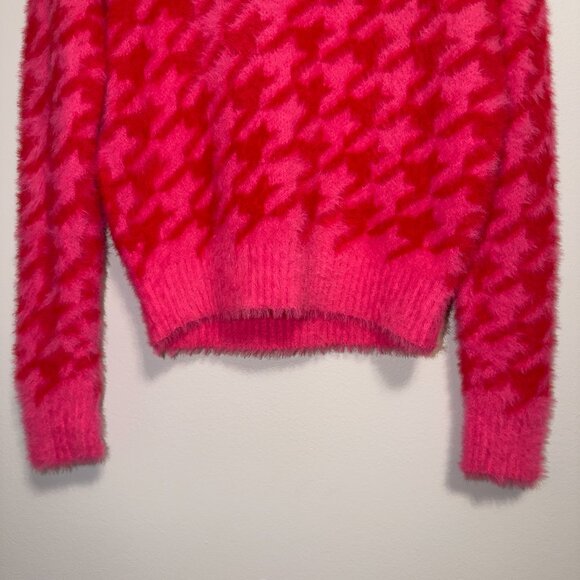 Strut & Bolt Pink Houndstooth Fuzzy Sweater Size L Mock Neck Cozy Knit - Picture 4 of 7